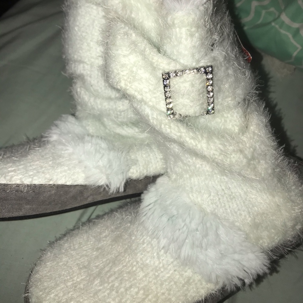 Muk Luks -SOLD